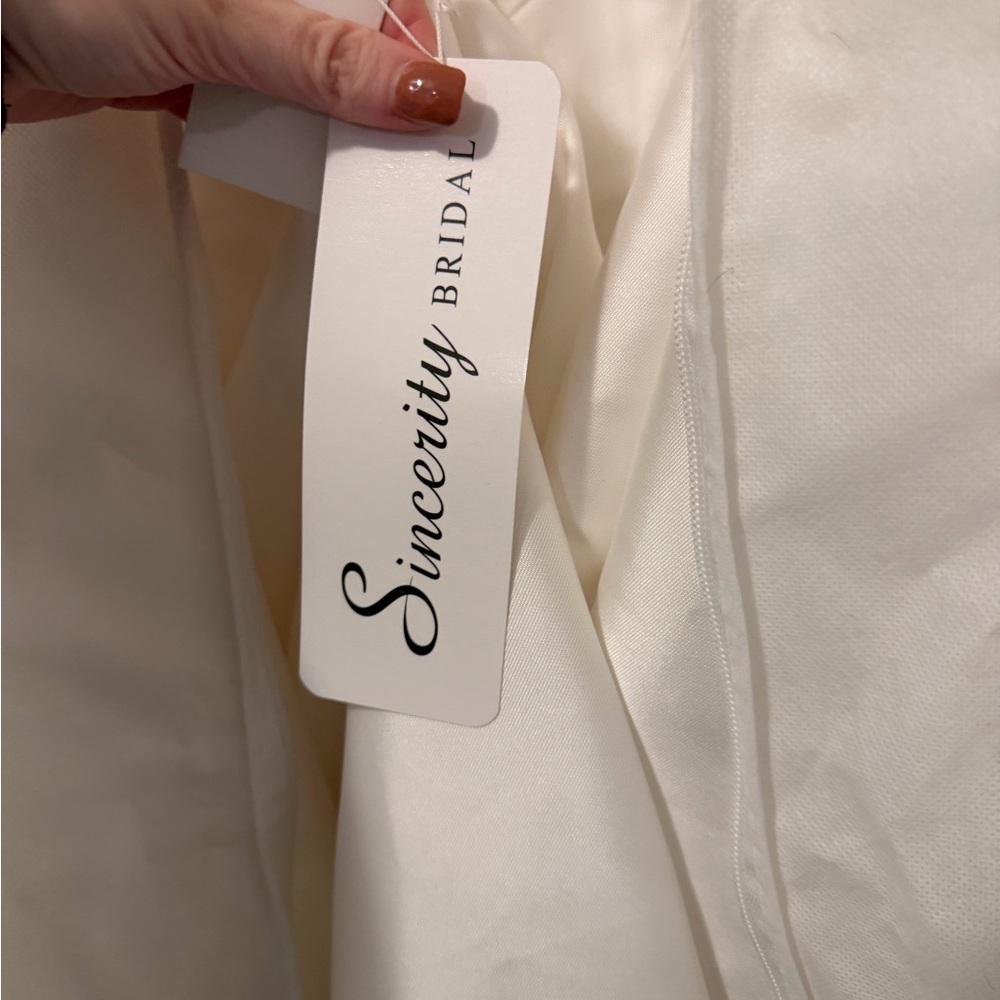 Sincerity Bridal White Wedding Dress - Picture 12 of 16